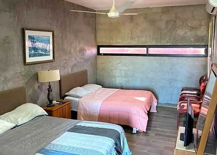 Hotel Oyo Aeropuerto 2*